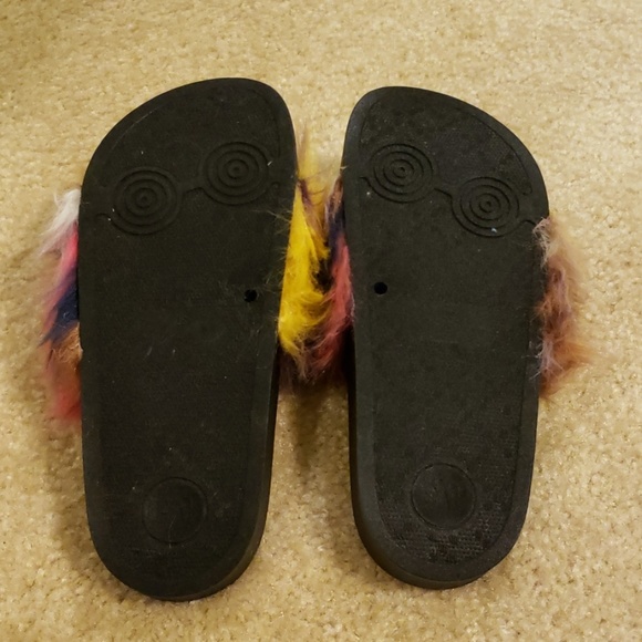 Sandals - Picture 3 of 3